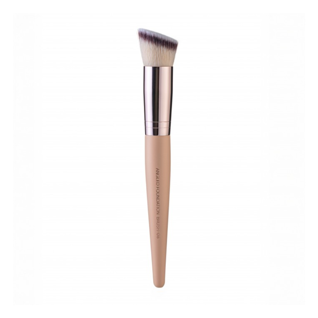 Пензлик для тональної основи скошений, NEVERTI