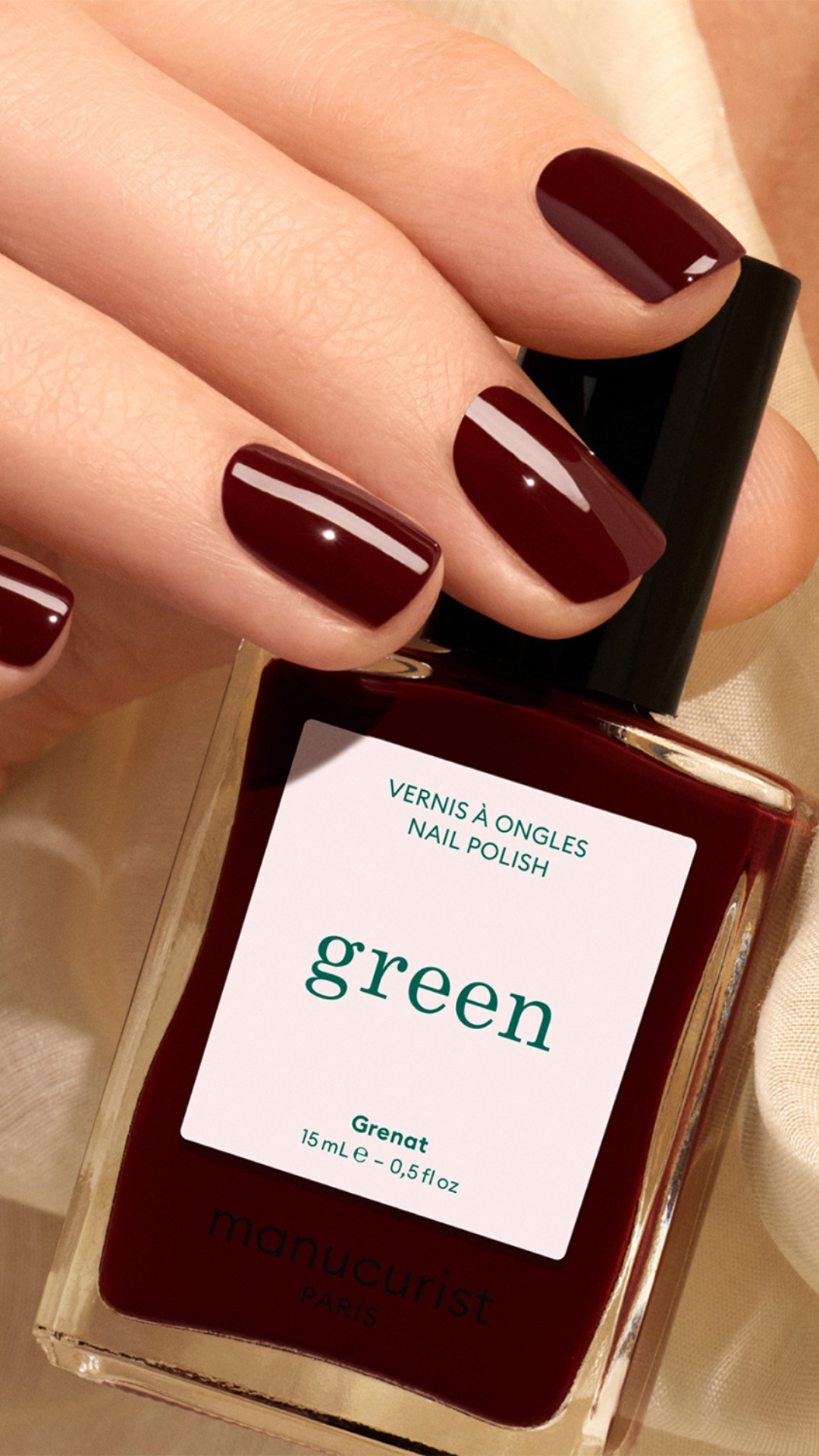 Лак для нігтів з гранатовим відтінком Manucurist Green Grenat 15 мл 