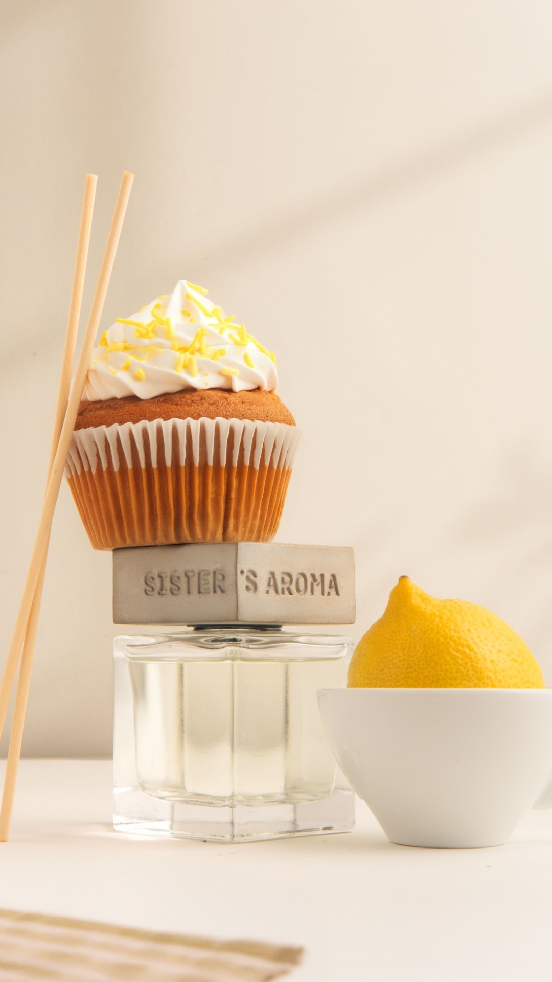 Аромат для дому аромадифузор Лимонний капкейк 110ml, Sister's Aroma