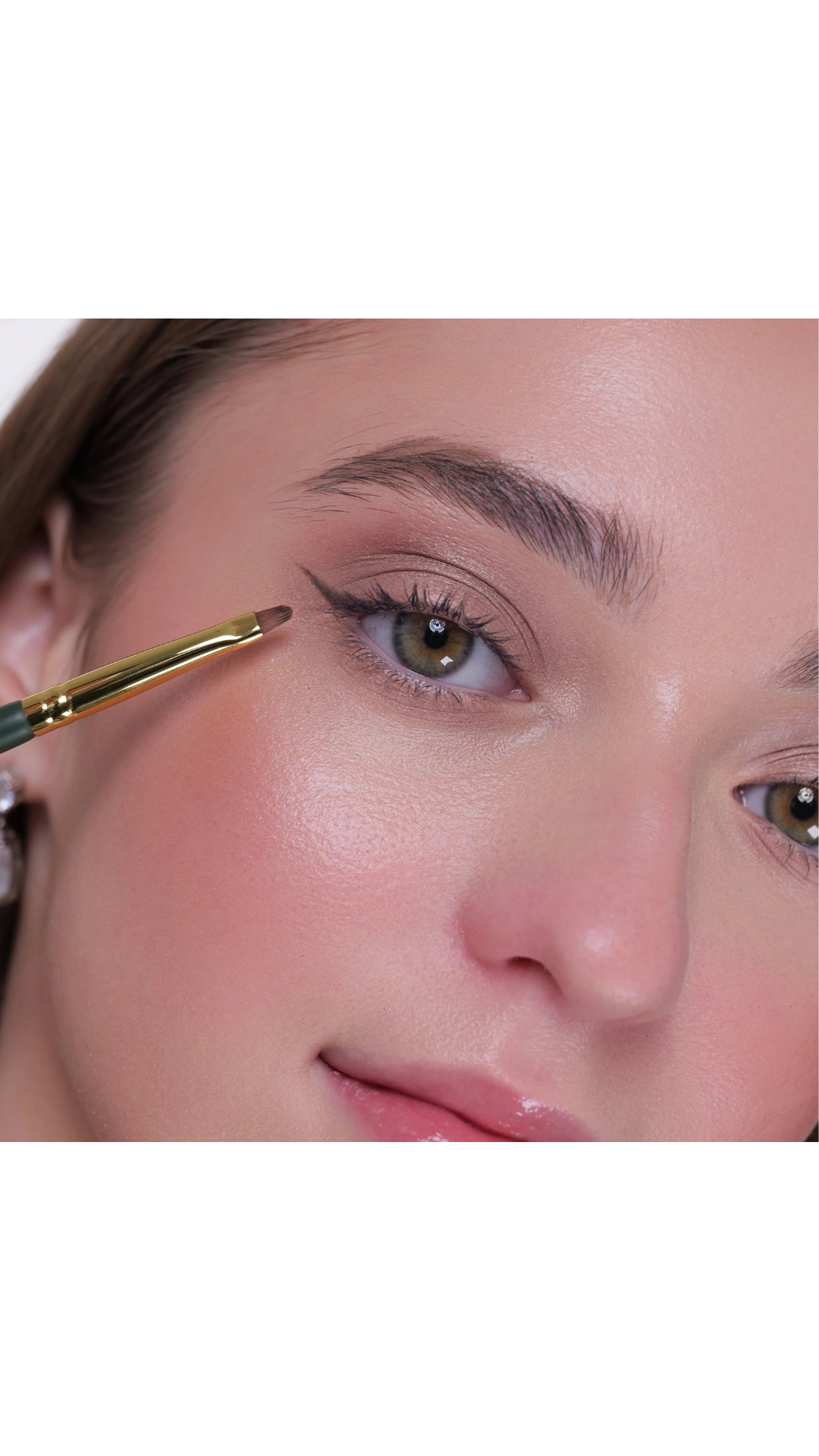 Пензлик косметичний 18 — для стрілок, DAVYDENKO BEAUTY