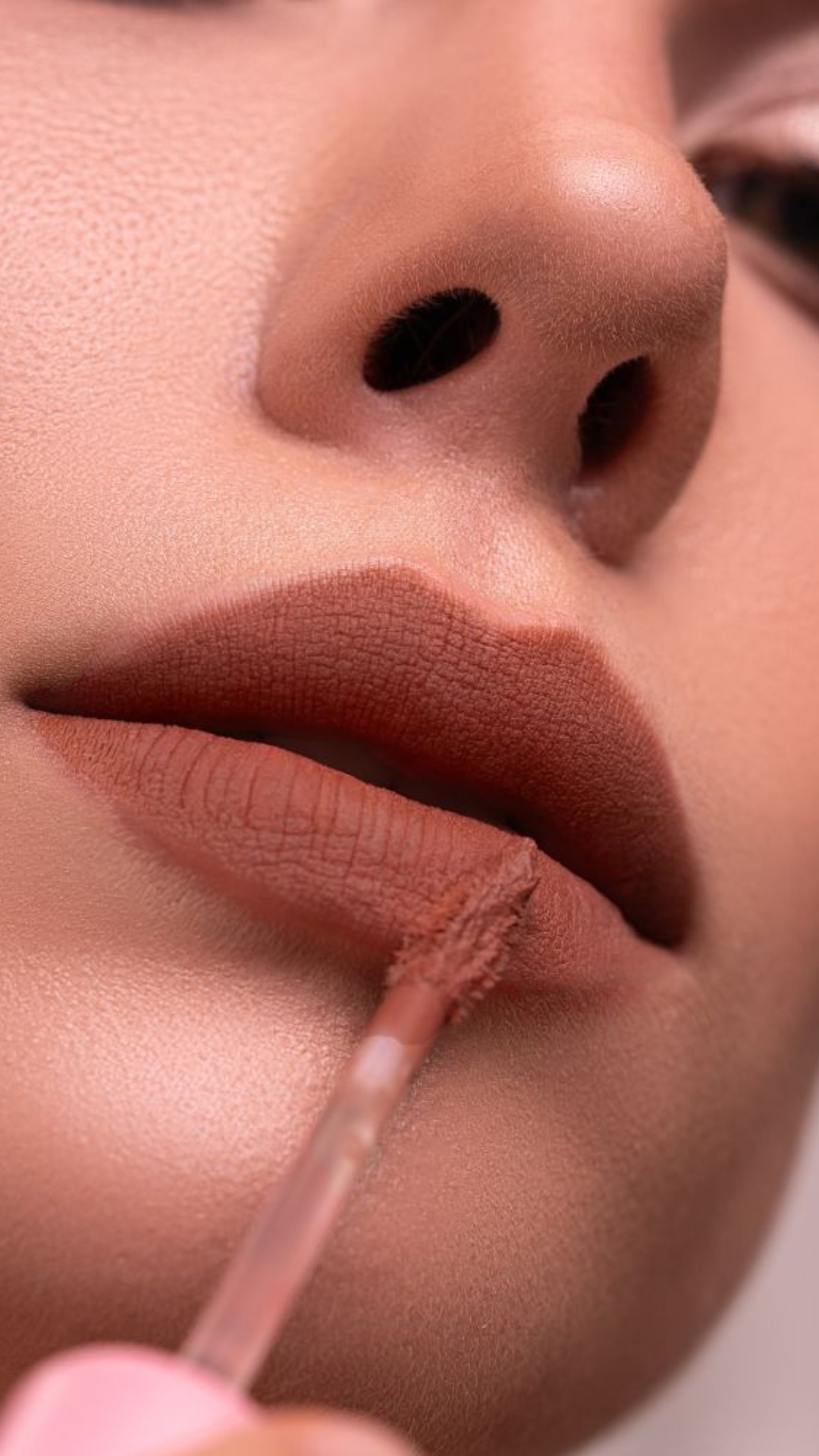 Оксамитова матова помада VELOUR LIP SOUFFLE 03 TOFFEE, ZOLA