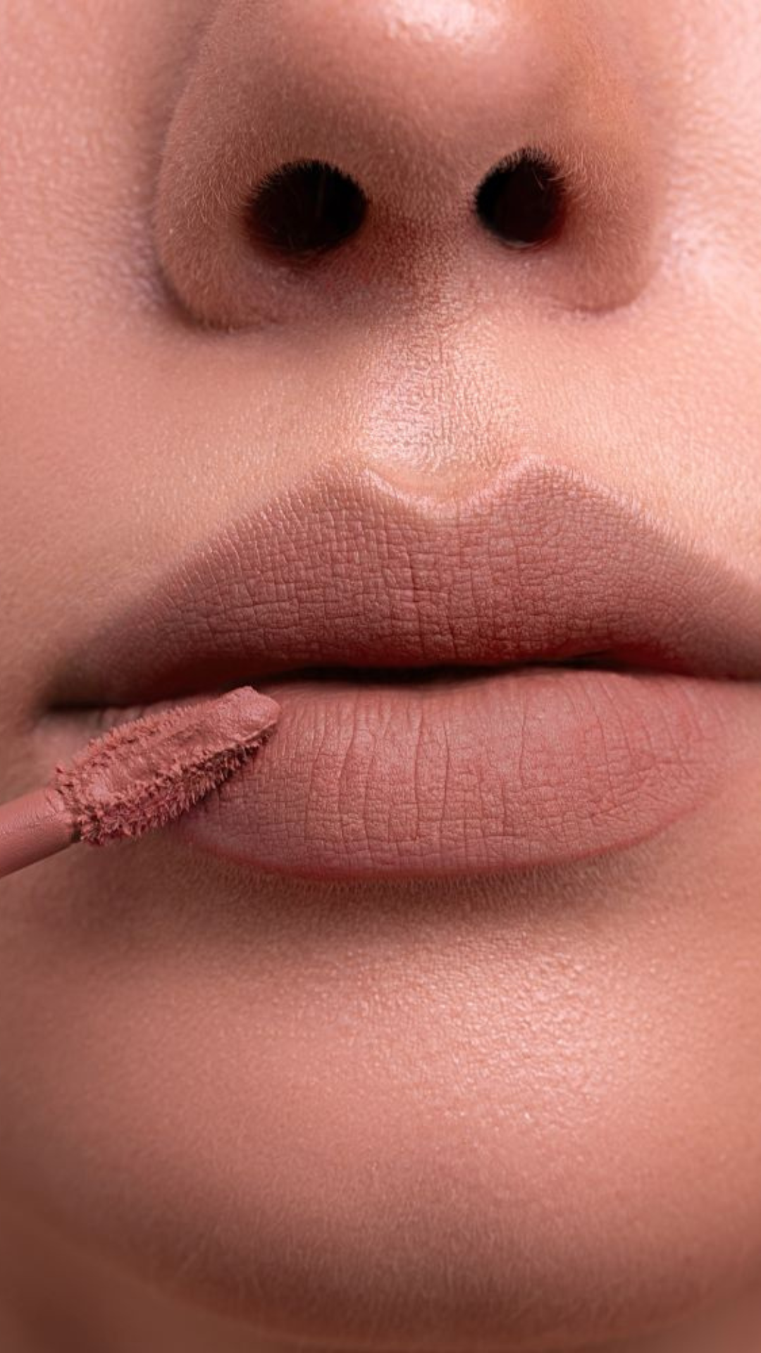 Оксамитова матова помада VELOUR LIP SOUFFLE 04 NUDE HAZE, ZOLA