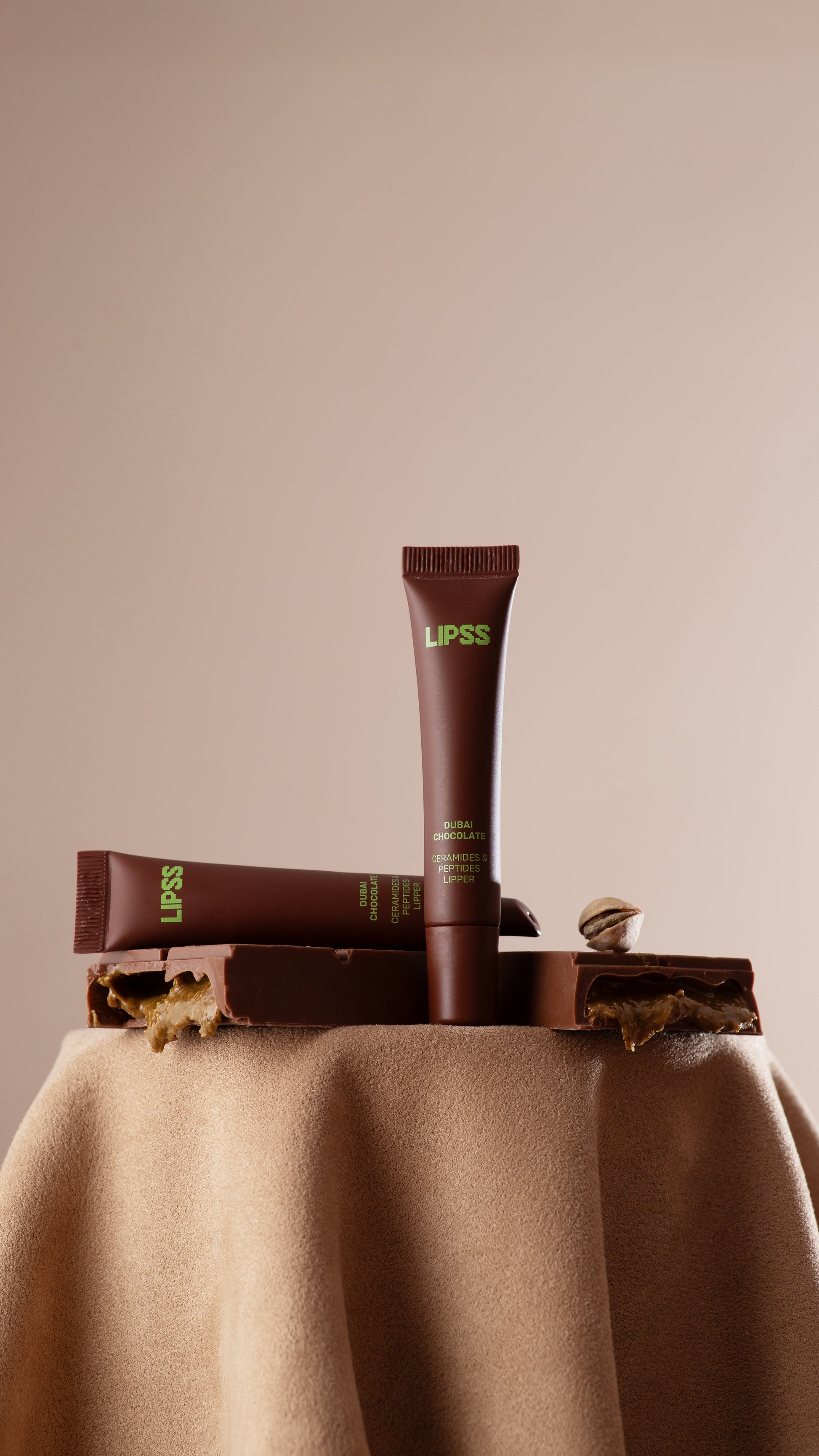 Lipper блиск для губ Dubai Chocolate, LIPSS CARE